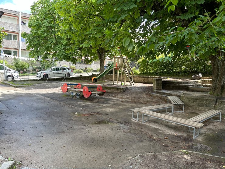 Kleine Fläche, grosse Spielwelt: Spielplatz vor unserem Projekt