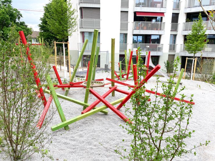 netz aus bunten balken