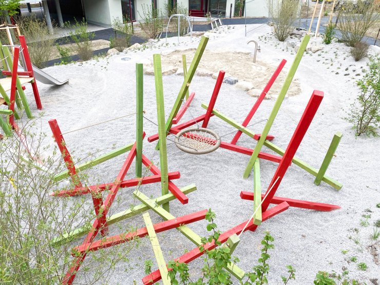 netz aus bunten balken