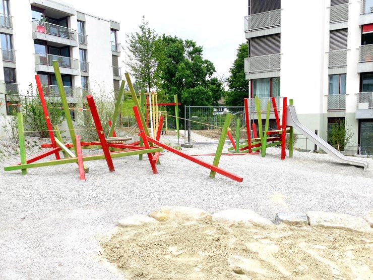 netz aus bunten balken