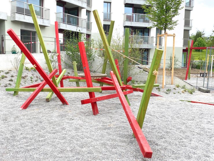 netz aus bunten balken